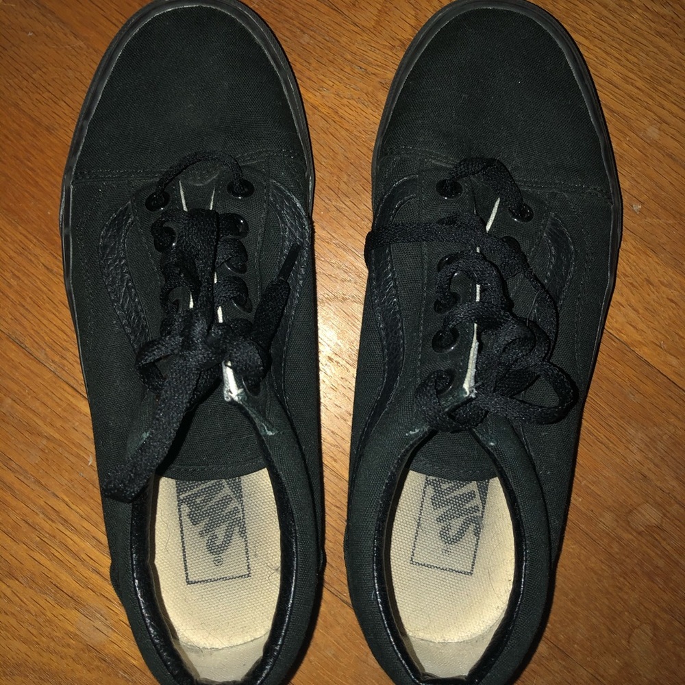 Black low top vans